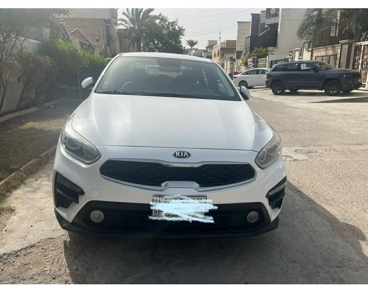 سلام عليكم كيا سيراتو ٢٠١٩سياره خليجيه مواصفات دوليه سياره نضيفه كلش ماشيه (١٥٠)كير مكينه صدر مكفولات بيها طخه بلباب الخلفيه معدله بارد طخه خفيفه كلش رقم بغداد تحويل ثاني يوم مكاني شارع فلصطين قرب قدوري ***********
