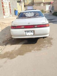 السيارة بأسمي رقم انكليزي بغدادلمحرك 2 ونص حداديه نظيفه مشط جديد تواير...