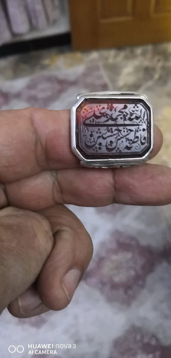 للبيع خاتم عقيق يماني حجم راهي فضة 925.خط يدوي. الوزن 30 غرام .


**إذا كنت صاحب هذا الإعلان وتريد حذفه لأي سبب، رجاءا أرسل رسالة إلى الدعم الفني**