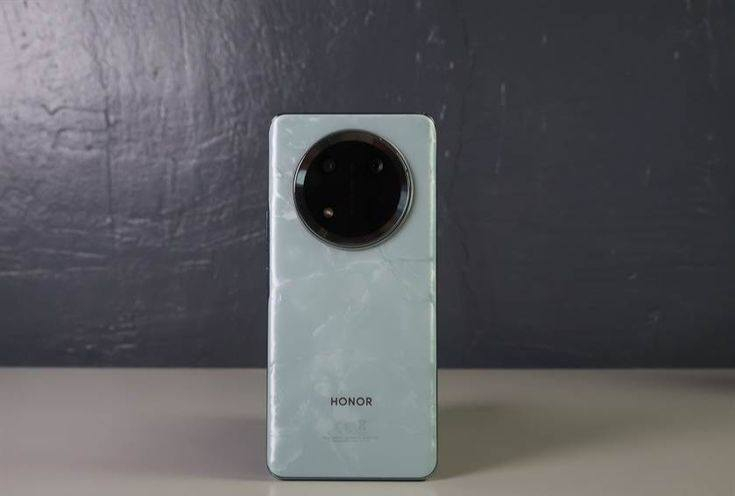 Honor x9c استعمال قليل سعره مرتب وبي مجال استفسار ***********
