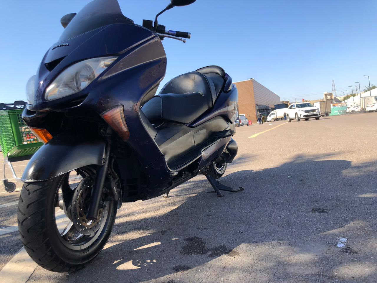 فورزه صفر 8بصمه كله شغال فقط عداد مال بانزين طوافه لازم تسويها   محركه مكفول من كلشي تاخذه تفحصه وين متريد كير ملغي شعندك مراوس نزل وذا بيع 700 مكاني حي العامل او بغداد جديده


**إذا كنت صاحب هذا الإعلان وتريد حذفه لأي سبب، رجاءا أرسل رسالة إلى الدعم الفني**