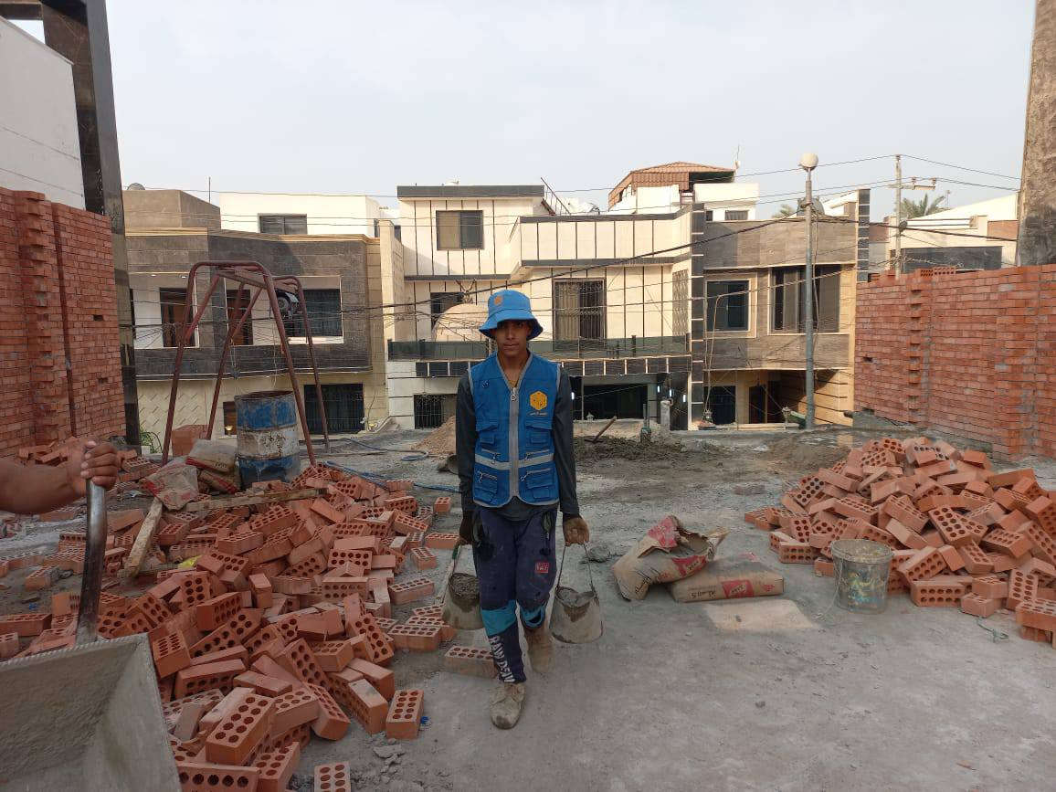 السلام عليكم
بناء وصب السقف الطابق الاول 

دار مساحة 200متر في منطقة الجادرية 

مستعدون لبناء الدور والمباني السكنية بالجودة العالية 

***********
