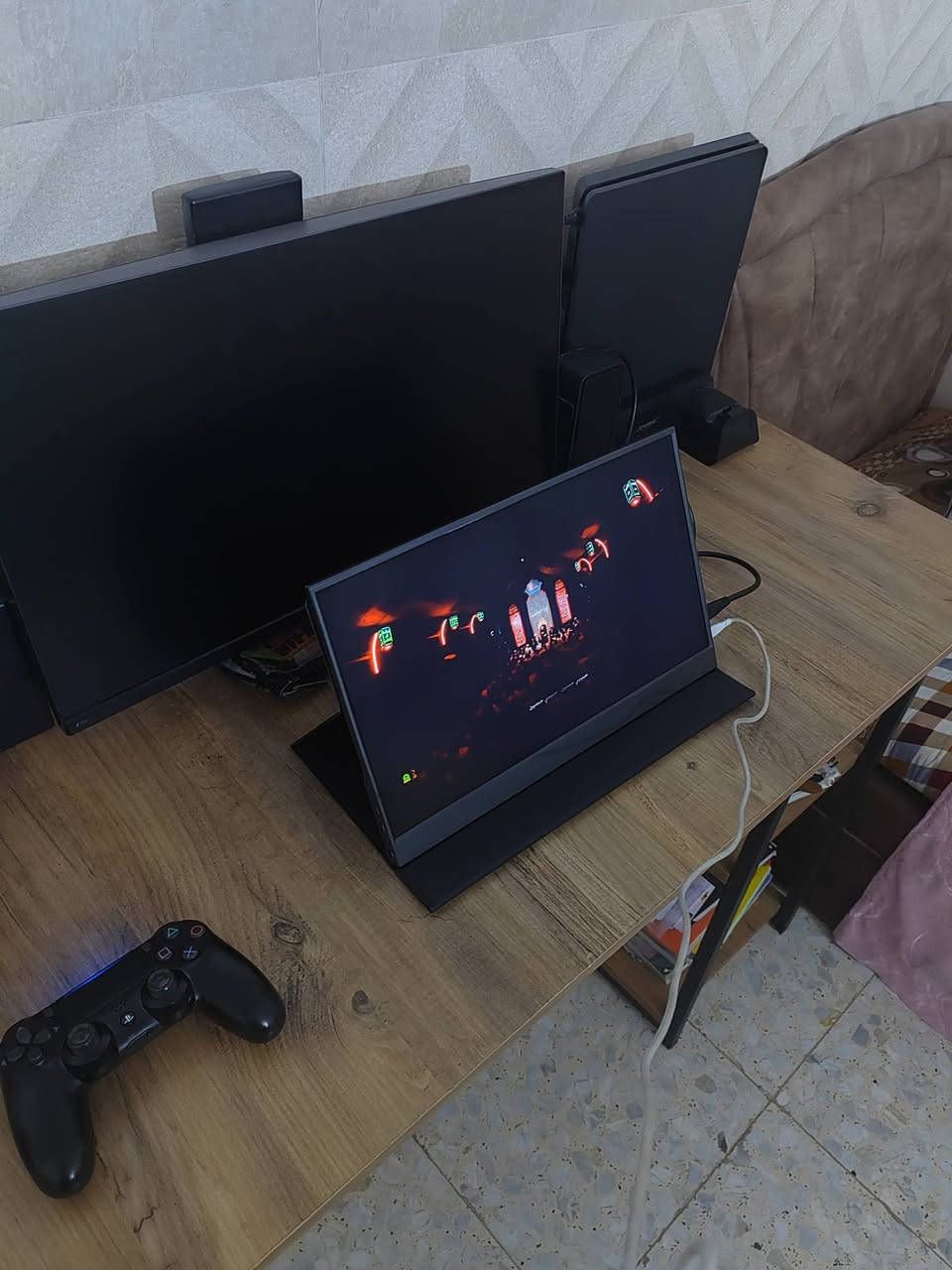شاشه محموله للبيع   كامل ملحقاتها  تشتغل تايبسي  وبيها منفذ hdmi  مواصفات مذكوره بصوره
بيها سبيكرات صوت    مكاني بغداد


**إذا كنت صاحب هذا الإعلان وتريد حذفه لأي سبب، رجاءا أرسل رسالة إلى الدعم الفني**
