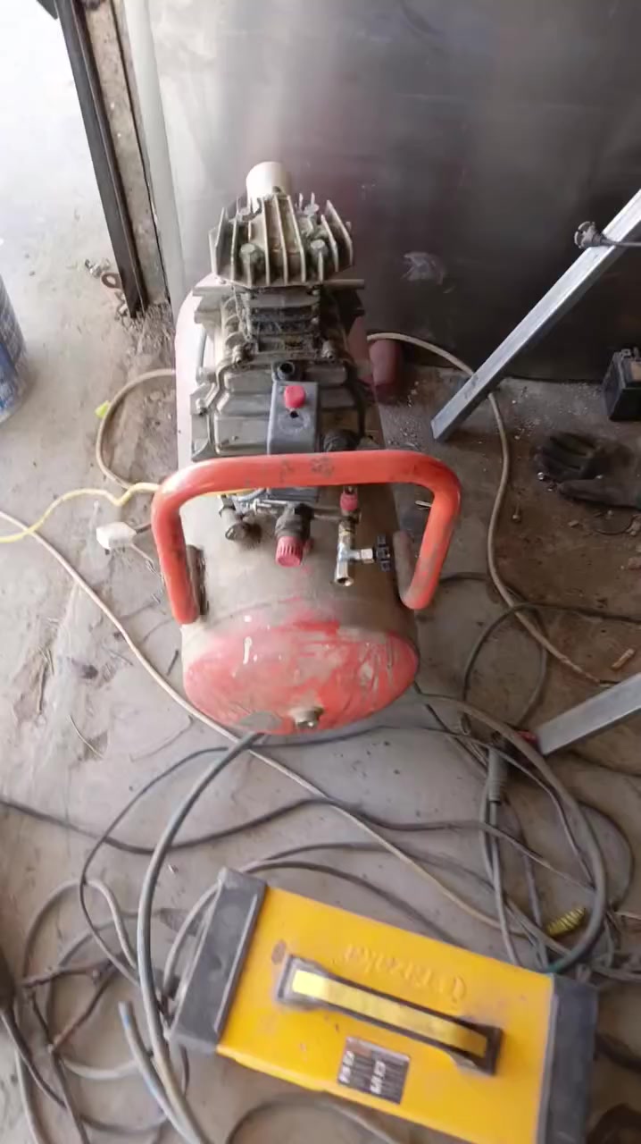 سلام عليكم تاروسه للبيع السعر 75
مكان بغداد بسمايه شوفت عينك ماعرف بيهن 
***********
