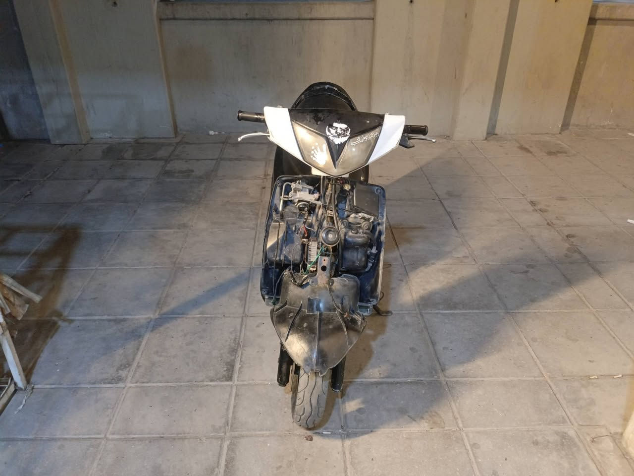 ثعلب كامله سلف هندر دراجه شلعه معدل خير من الله نقص بجم وباتري تشدباتري تشتغل سلف حاليا هندر واحد بكل وقت تشتغل  لايت شغال السعر 200الف وبيهه مجال قليل حگ الجيه مكاني شارع حيفا ***********
