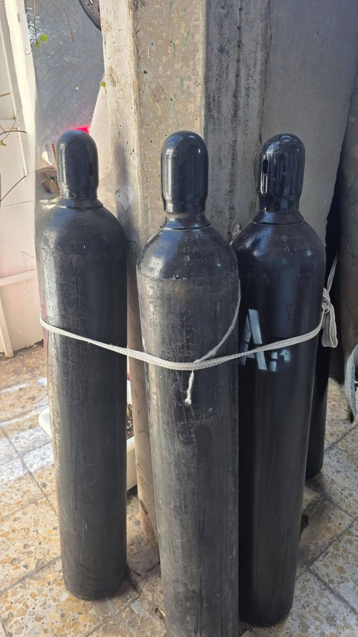 السلام عليكم عندي بطاله اركون اربعه متروسات وثنين فارغات المجموع 6 مكاني بغداد  رقم الهاتف ***********
