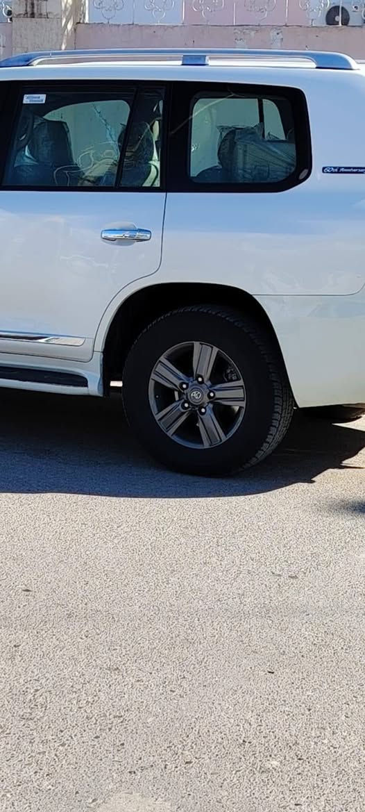 ويل كب لاندكروز حجم ١٨ اصلي مع تخم تاير صيني موديل ١٣/١٥/١٤/١٢ نقشه اصليه موجودات بالكوت اتصال ***********
