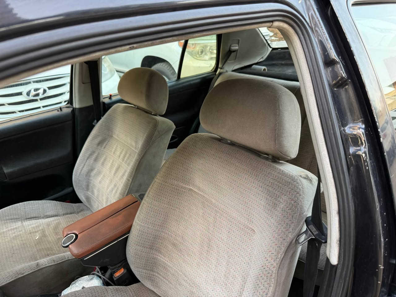 فنتو ١٩٩٤ كير اوتو مكينة مكفولة تخم تاير جديد 
المكان شارع حيفا 
*********** بغداد, العراق
