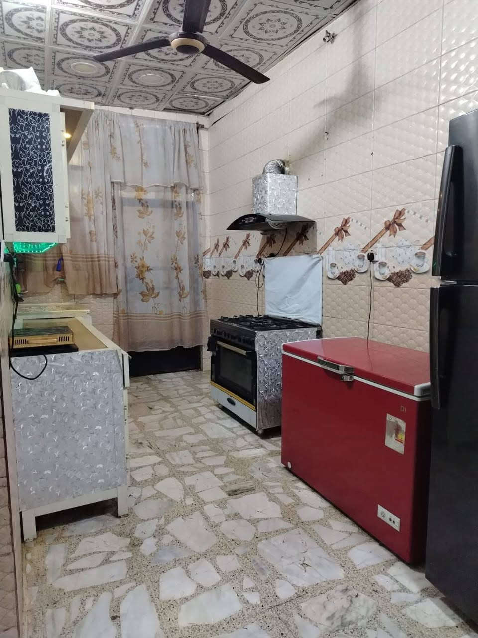 السلام عليكم من رخصت الادمن المحترمين الكرام
عندي بيت بالبستان مساحته ١٠٨م والواجهة ٦وربع
سند ٢٥  وللمزيد من المعلومات والاستفسار الأتصال على هذا الرقم ***********
