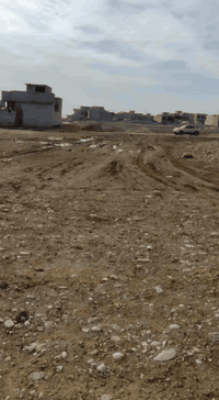 للبيع قطعة ارض في العبور نهاية المدخل الأول البالغ مساحتها 200 م واصل بناء خدمات قريبه عالتبليط السعرعالخاص أو الاتصال على الرقم التالي: ***********
