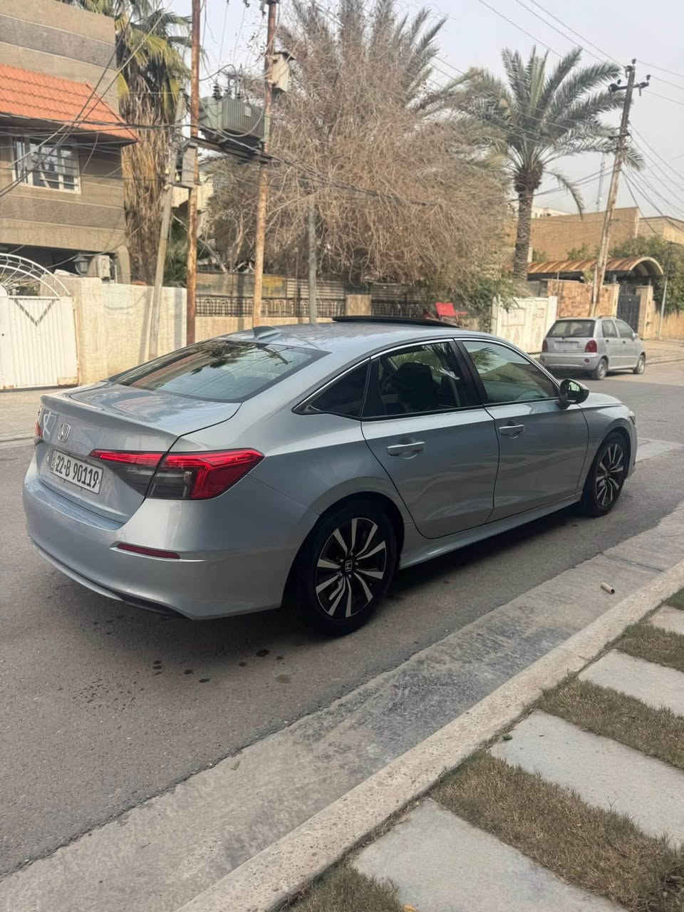 السلام عليكم
هوندا سفيك ٢٠٢٢ للبيع 
1500 تيربو 

السياره خير من الله حلوه ماشيه ٧٨ الف وقابل للزياده حادثه بنيد وجاملغ الجاملغ بارد والبنيد تبديل وبيها بارد بالباب الخلفي هنا صار السياره فتحه وبصمه وتحكم سترين تدفئه كشنات واتو هولد وسايد بريك بصمه تايرات جدد صدر جديد الكير مبدل مال گصه جديد امانه الله السياره احلى من الصور ومداريها كله محسن رقم اربيل تحويل ثاني يوم بأسمي السياره جاهزه ماناقصه اي شي 
رايدها ب 130 وبيها مجال بسيط حك الجيه 

للاستفسار ***********
