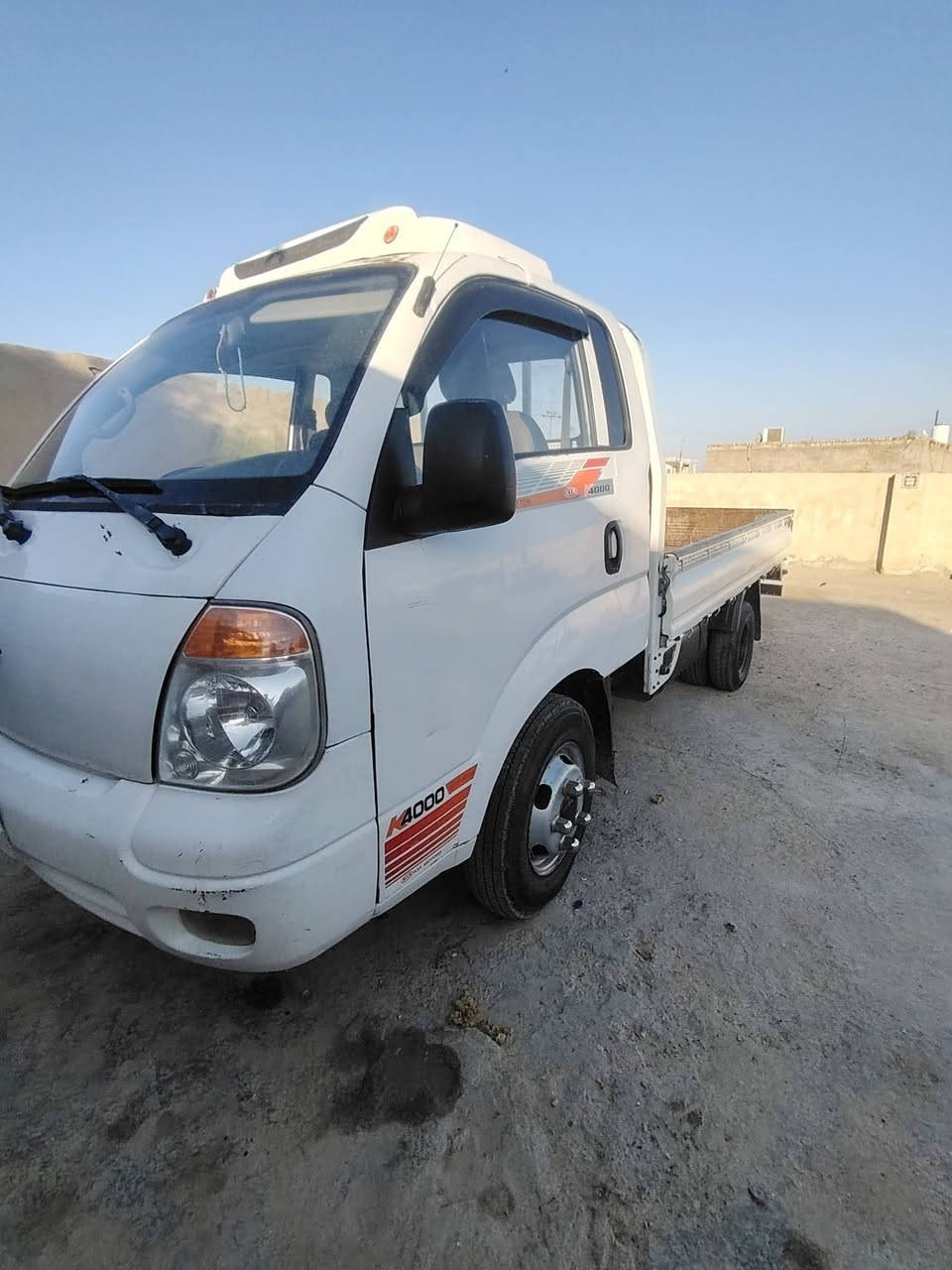 سلام عليكم ورحمة كيه فحل البيع مديل 2012مكينه وكير  مكفولات وشاصي مكفول وقماره بيه صبغ قليل بدون ضربه رقم ميسان ثاني يوم تحويل سنويه ال30وبيه براء الذمه ما طلوبه الشراي ما يخسر بيه شي  تلفوني اسيا ***********واتساب 
الاثير *********** واتساب
