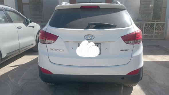 السلام عليكم 
للبيع فقط توسان خليجي 2014 رقم نجف سنويه لل 2027 
السيارة ماشية 73 الف حقيقي (دك جرس عند ١٢٠)
تحكم ستيرن ايرباكات سليمة تبريد قطعتين بانوراما 
السيارة بيها صبغ جاملغات الخلفية والتكم وتبديل قبق جنطة وقمارة
البجم كبس بدون اي خدش الشواصي سليمة بدون اي خدش
السعر 128 
للاتصال ***********
