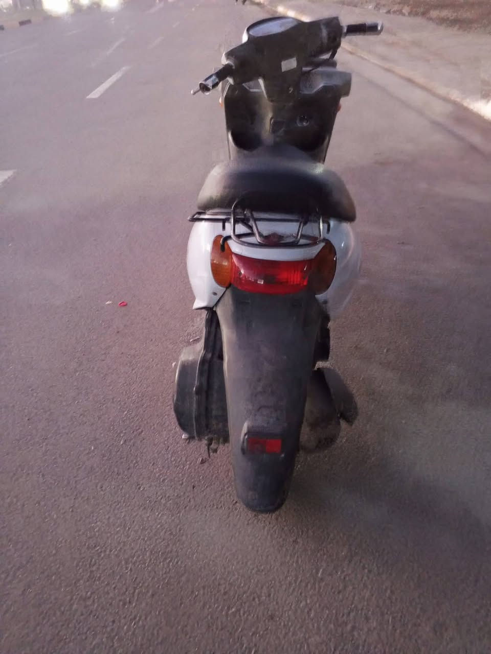 السلام عليكم 
دراجة سازوكي ياباني سرعة 60 
الدراجة نظيفة كلش اخت الجديدة
نظرة سلف وهندر 
مابيها اي نقص 
للبيع ب300 وبيها مجال قليل للشراي 

***********
