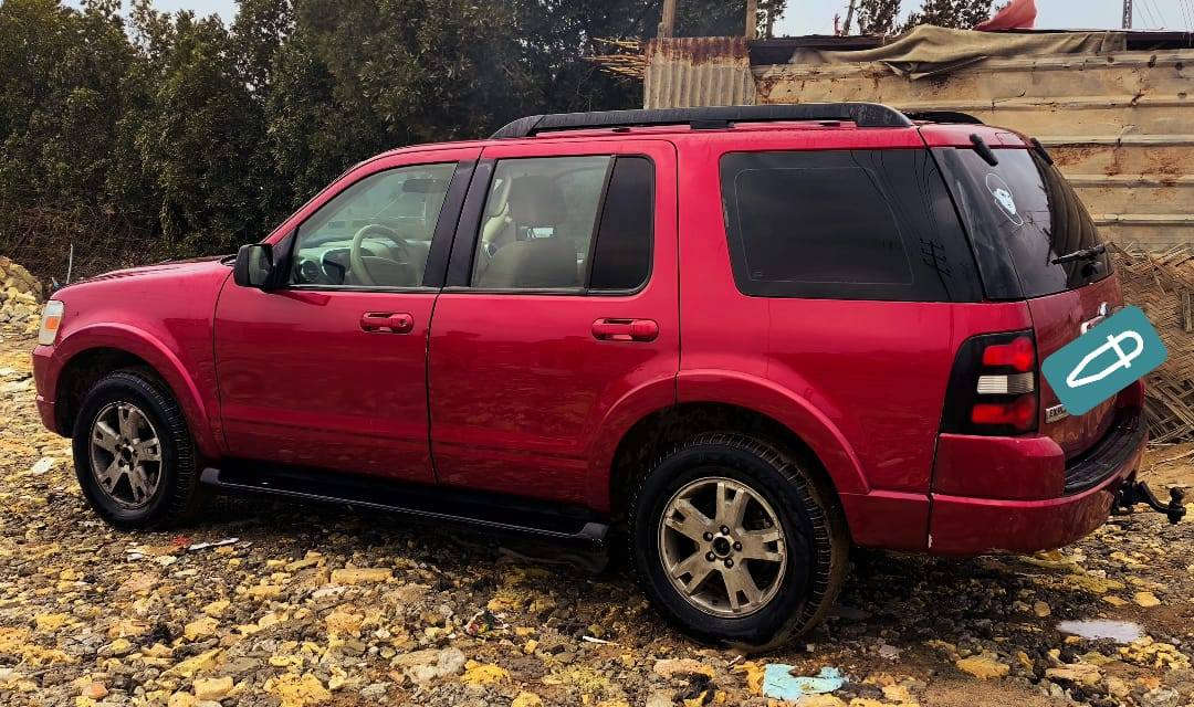 اكس بلور 2007 مكفوله كفاله عامه ماعدا باب السايق صبغ بدون حادث داخلي اثر شخط فقط رقم بغداد انكليزي محرك 6 سلندر لون مميز تبريد حداديه تخم تاير منضومة زنون للبيع او مراوس بسياره سوناتا او اوبتيما وبيها مجال مكاني ذي قار شطره للاستفسار  *********** واتساب
*********** اتصال
