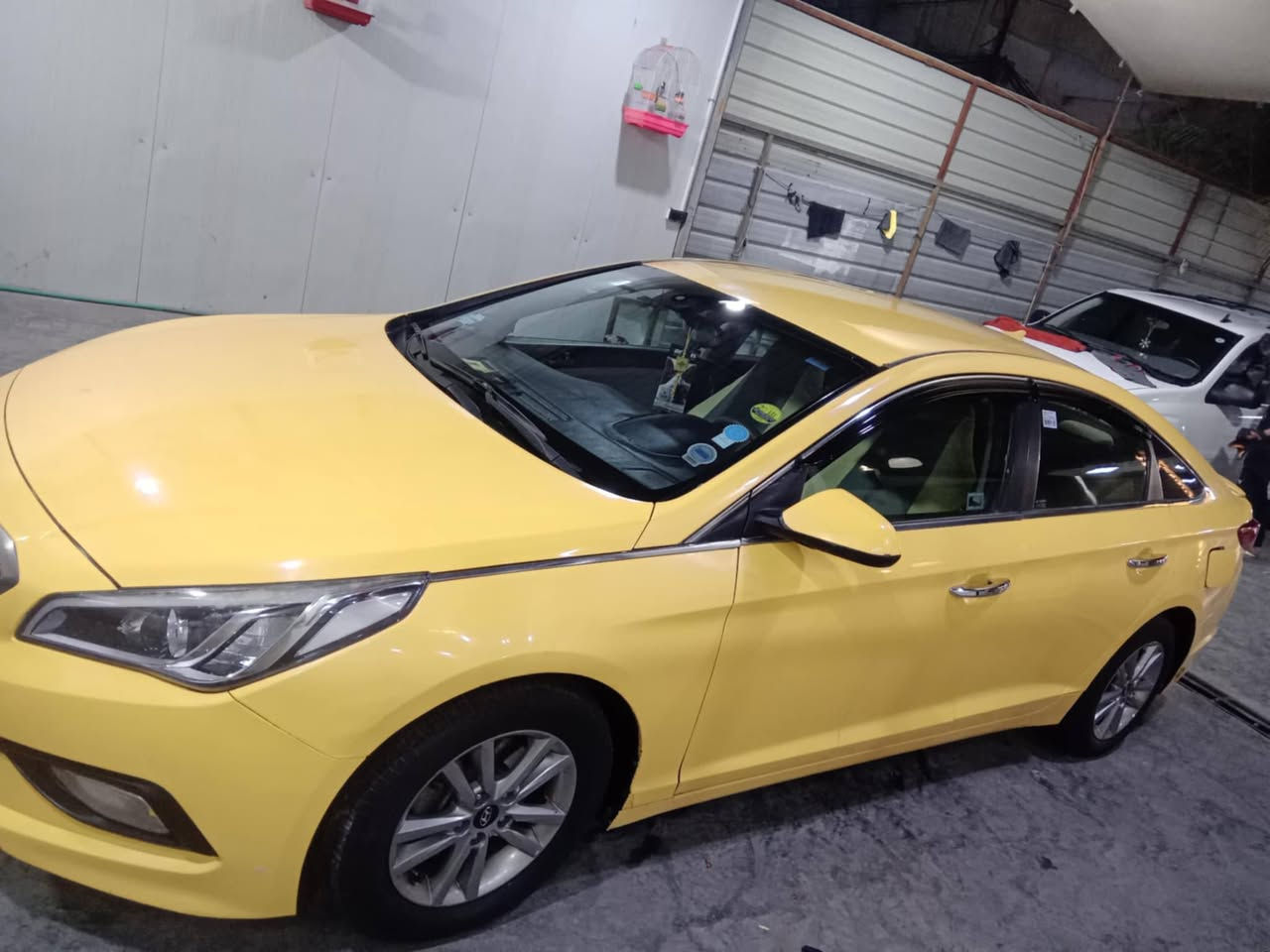 السلام عليكم للبيع سوناتا ١٦ أمريكي حادثها جاملغ أمامي وبنيد بدون دواخل رقم انكليزي باسمي مصفره هيئه ومرور وغرامات خطها بغداد كربلاء  مكينتها بيها تنقيص السعر ١٠٥ وبيها مجال للطيبين الرقم *********** متوفر واتساب
