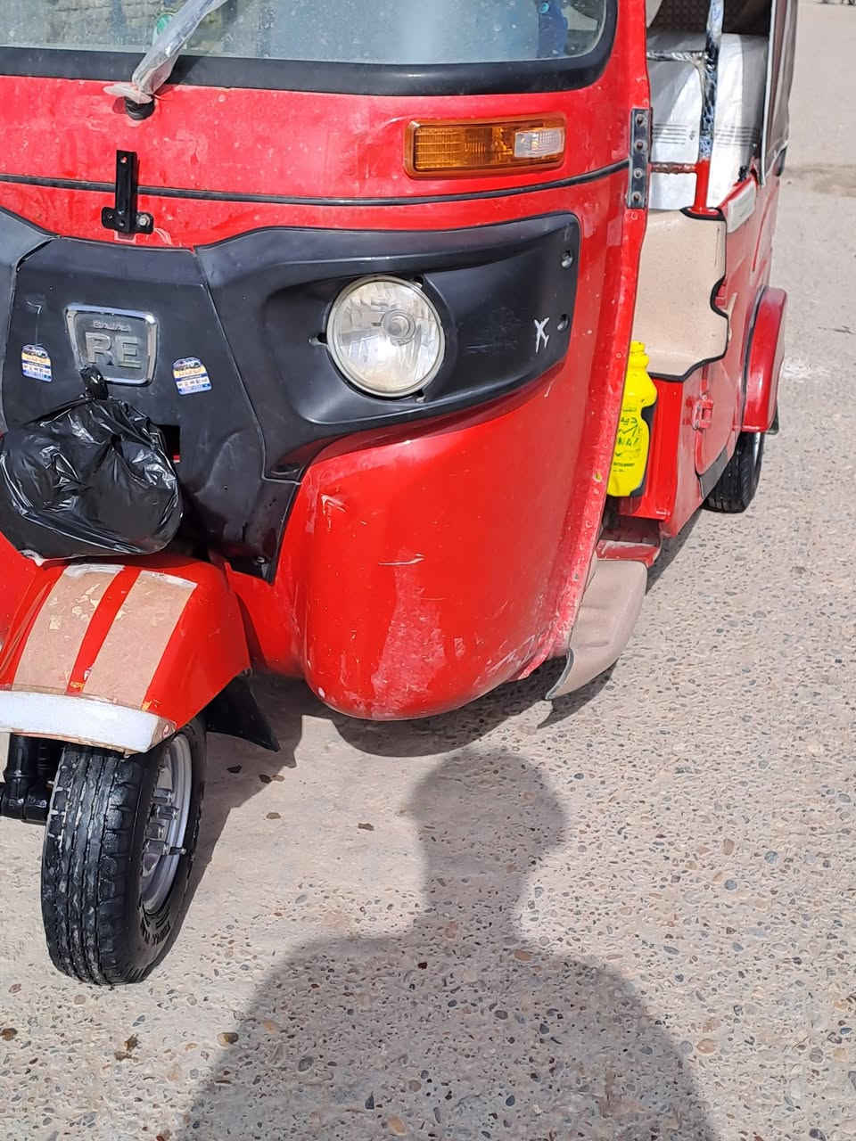 السلام عليكم تكتك للبيع 22 شهر السادس اوراق الشرايبي خير ويتدلل خلي ينتصر على الرقم*********** رحم الله والديكم والموش الراي لا ينتصر شباب تكتك بيع ملاحظات بقشرتها يعني ما مقفوله ومكينه مجفده اول تجفيته
