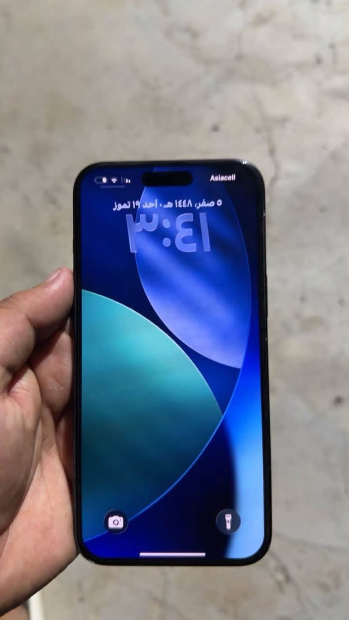 السلام عليكم
ايفون ١٦ بلص 
ذاكرة ١٢٨ 
بطارية ١٠٠٪؜ 
جهاز نظيف 
ملحقاته بس شاحنه ٣٥w 
جهاز نظيف 

***********
