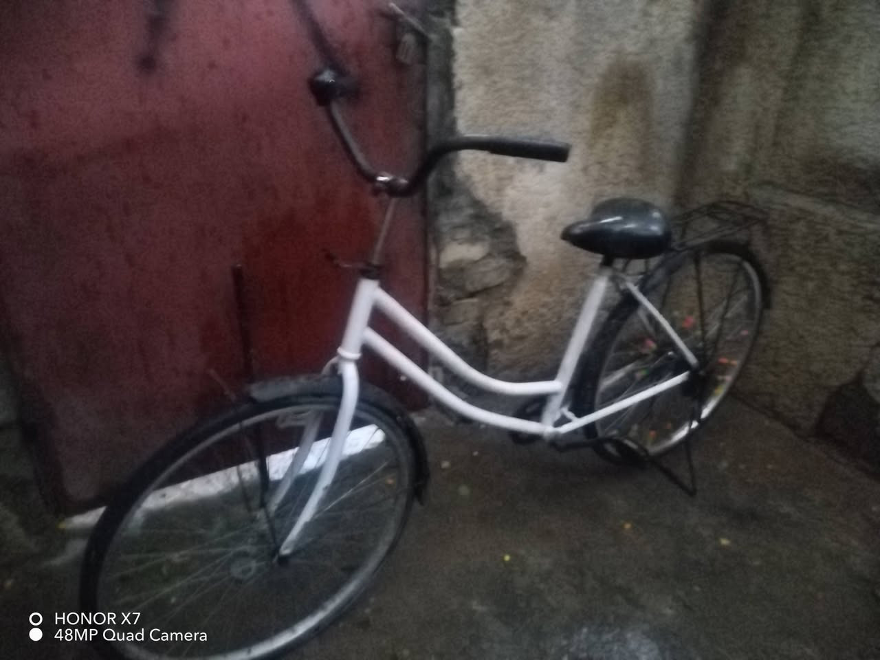 السلام عليكم بايسكل بناتي للبيع السعر 70
وبي مجال العنوان بغداد المعالف شارع الدكتور حافض


**إذا كنت صاحب هذا الإعلان وتريد حذفه لأي سبب، رجاءا أرسل رسالة إلى الدعم الفني**