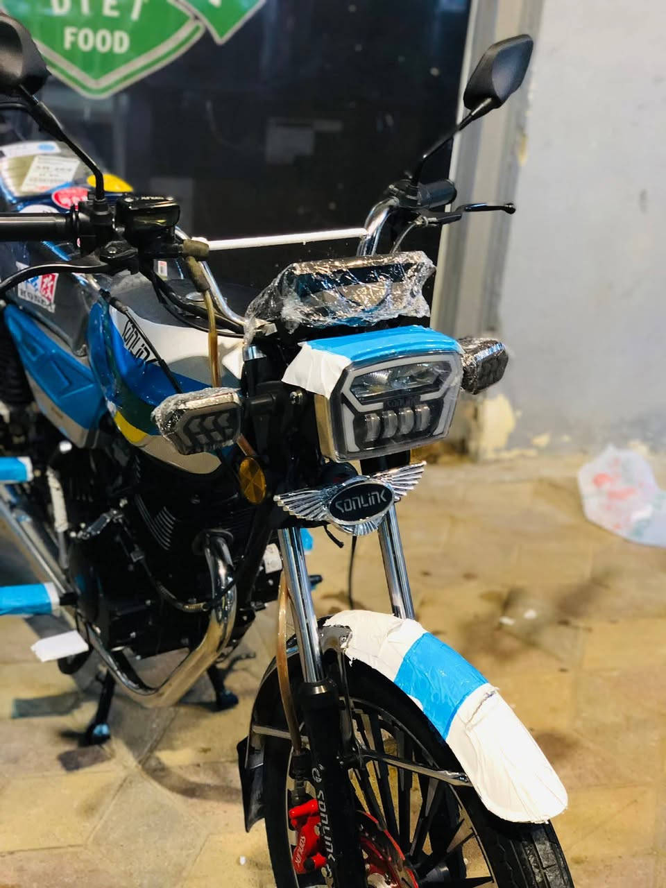 يالله دراجة سونك موديل 24محرك200 مراوس بدراجة تايكر


**إذا كنت صاحب هذا الإعلان وتريد حذفه لأي سبب، رجاءا أرسل رسالة إلى الدعم الفني**