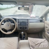 نيسان فيرسة 2007 اللون ابيض امريكي مكينه 2000حاوية كير Cvt مكفوله من ا...