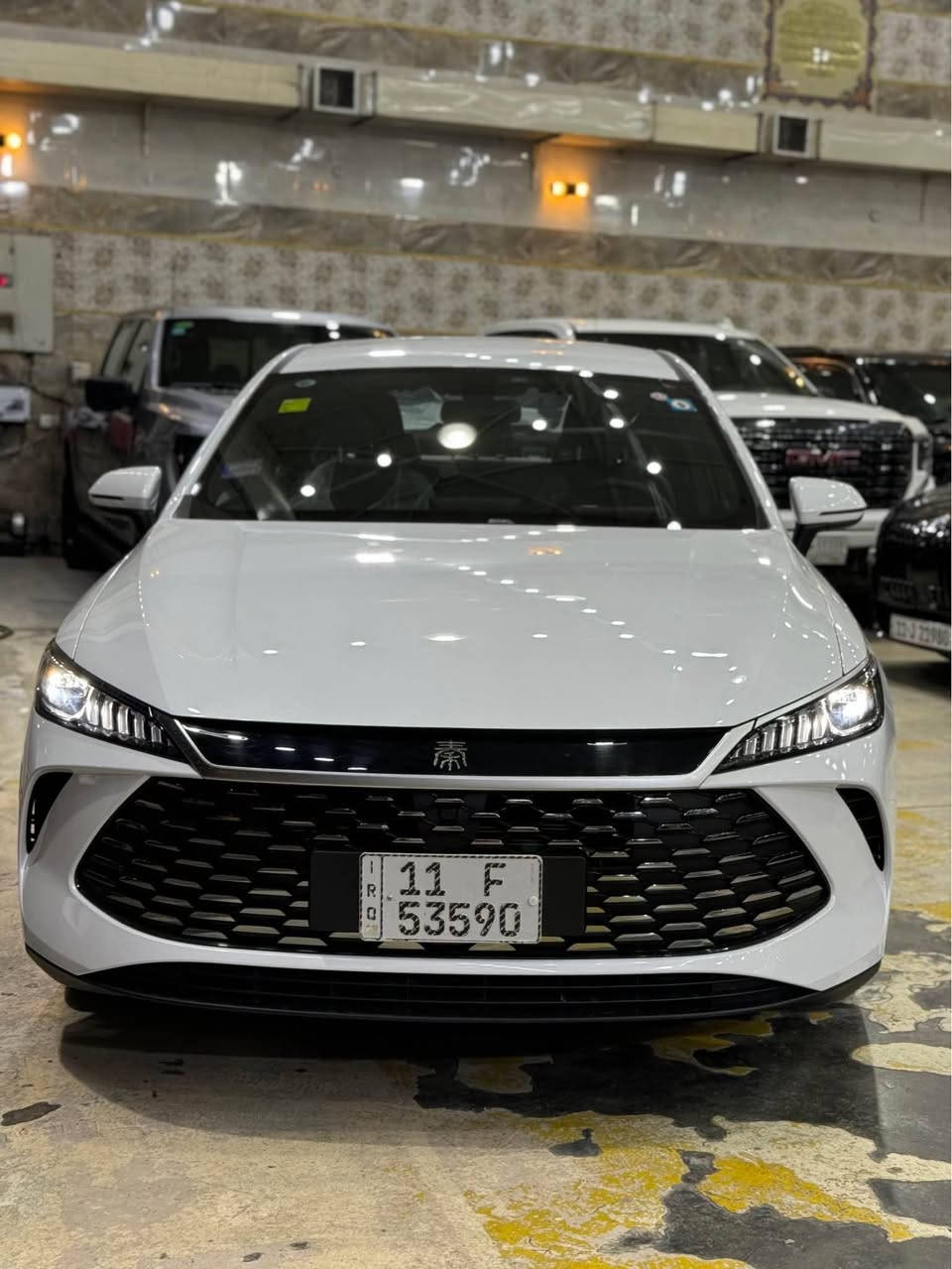 Byd جين بلاص 
2025 
ماشيه 300 
مرقم مثبت لوحات وجاهز 
داخل جلد زيتوني 
شاشه محدثه 
تشغيل عن بعد 
تشغيل بصمه 
حساس خلفي 
كامره 
التفويله تمشيك 2100 كم 
*********** 
*********** بغداد, العراق
