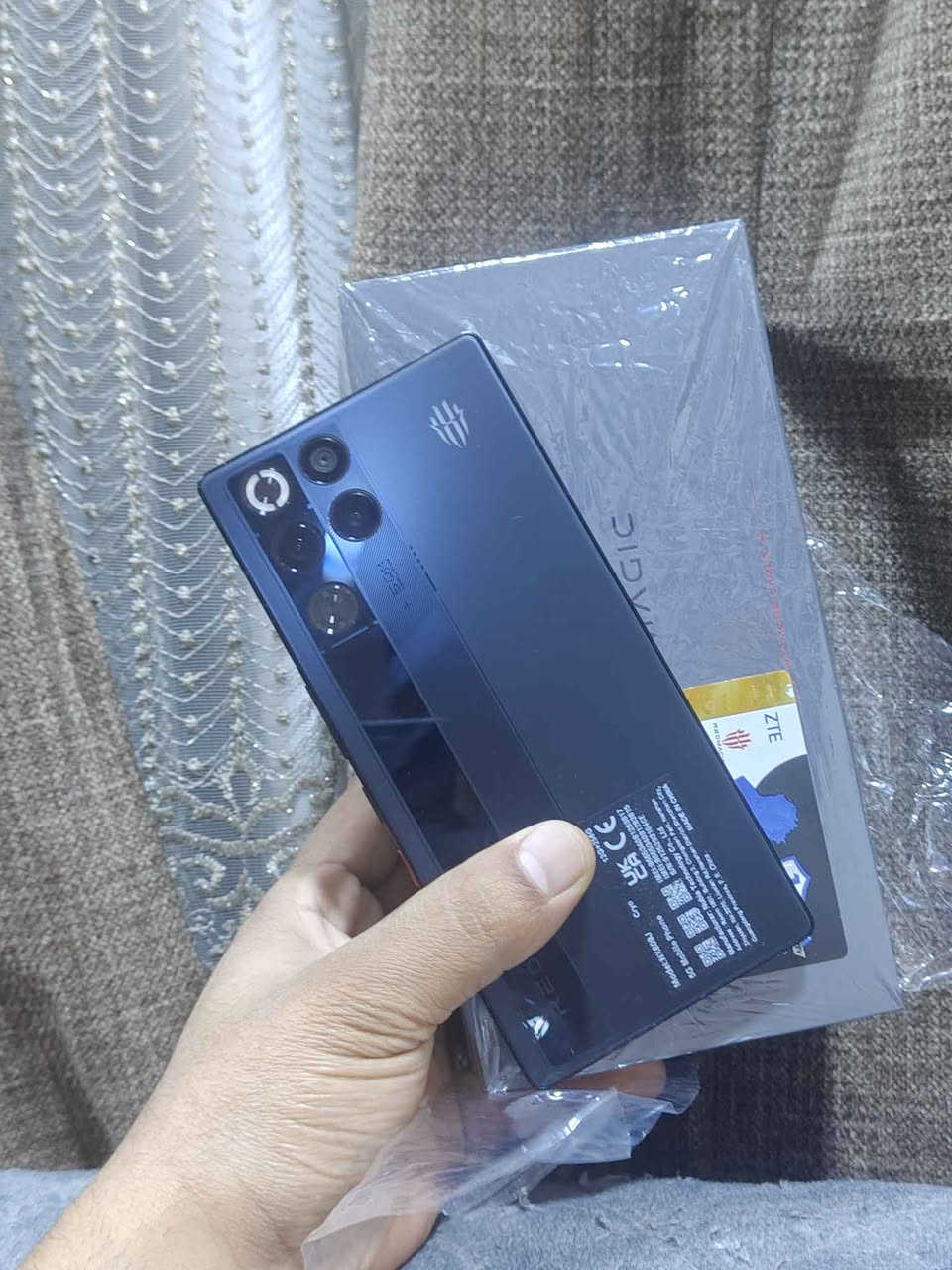 السلام عليكم 
للبيع أو مراوس ريد ماجك 11 برو نضافه 100 مكفول كامل ملحقات الاصليه ذاكره 256 رام 24 اقوه معالج بل عالم اليت جين 5
رقمي *********** حلة, بابل
