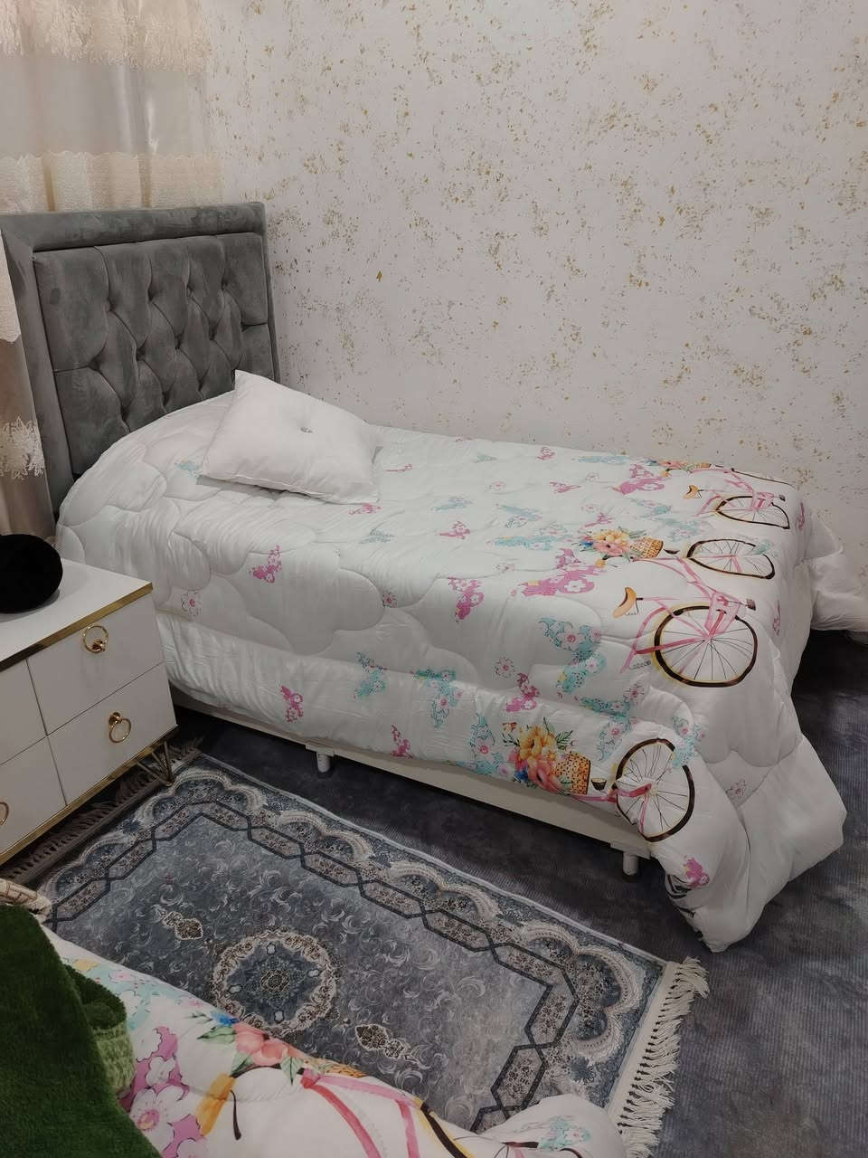 سریرآطفال جدید مامستعمل شغل اید درجلة آولة
طول165
عرض65
***********
