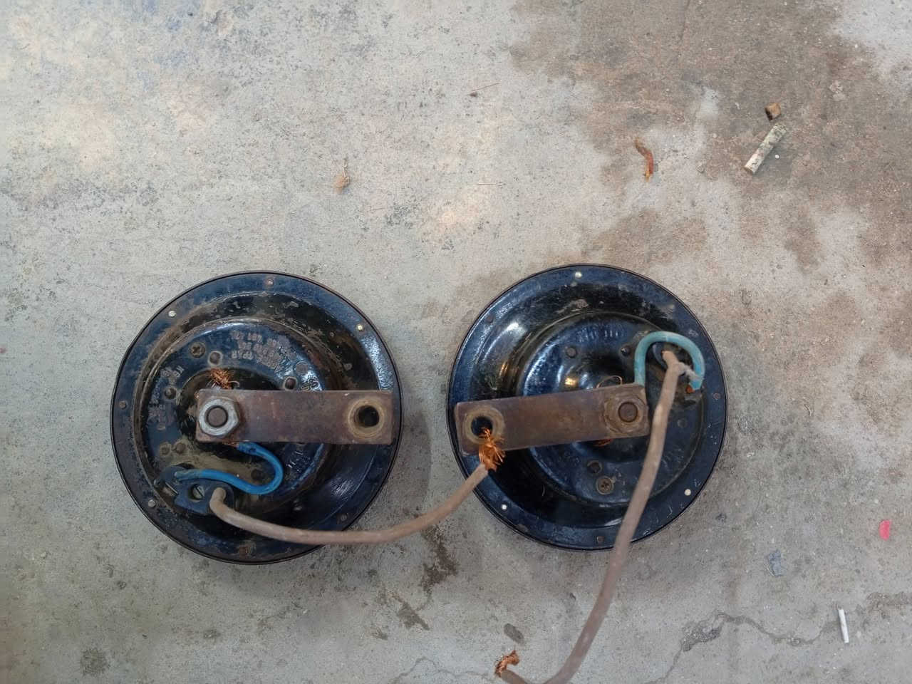 سلام عليكم هورن بوش جنح اصلي الألماني هورتات حلوات بيع سريع هورتات صار لهن عندي 5 سنوات شراي تصل ***********
