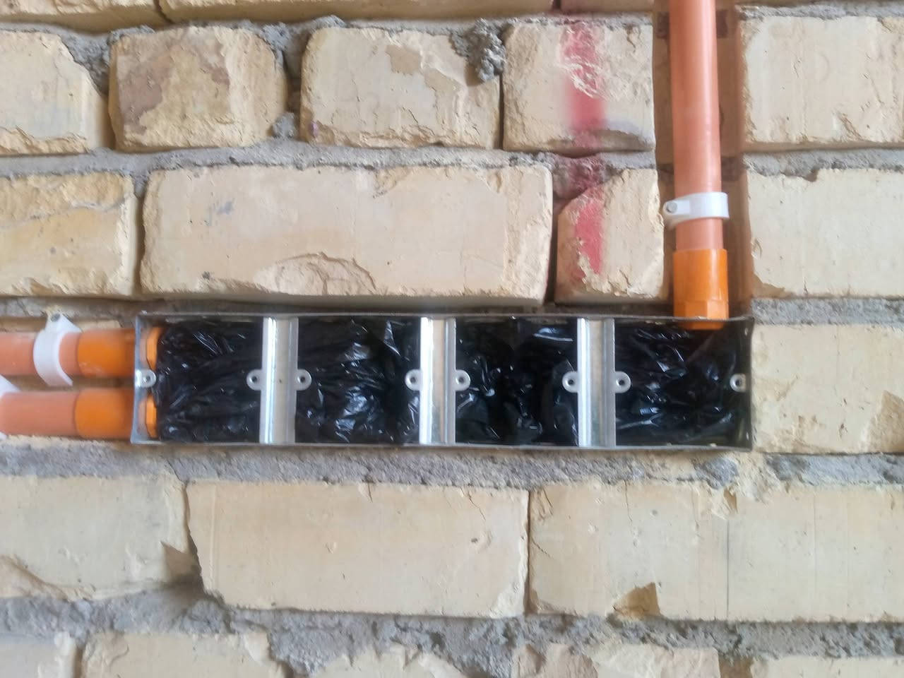 شغل كهربائيّ تأسيس بيوت السعر مناسب  ***********
