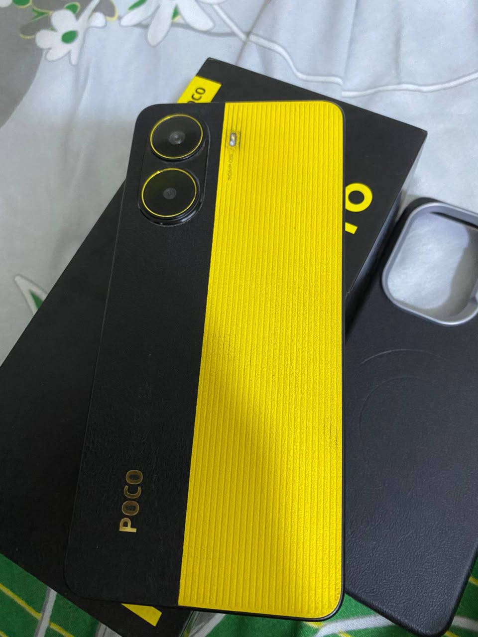 بوكو اكس 7 برو العملاق جهاز اللعاب ذاكره 256 رام 24 بوبجي 120 فريم شاشة سوبر امولد بمعدل تحديث 120 هيرتز بصمة ليزرية بل شاشة بطارية عملاقه 6000 ملي امبير يدعم الشحن السريع 90 واط جهاز بل شرط انطي مامفتوح ولا واصل مصلح ولا  بي عيب فقط الكامرة الخلفية الفوكس ماله صاير بل عكس العدسة مال كامرة متحركة شوية لا اكثر ولا اقل وتصليحه كلش بسيط بس محبيت افتح الجهاز غير هاذا اذا بي قطره سخط تاخذ بلاش للبيع فقط سعره 260 بي مجال بسيط للشراية


**إذا كنت صاحب هذا الإعلان وتريد حذفه لأي سبب، رجاءا أرسل رسالة إلى الدعم الفني**