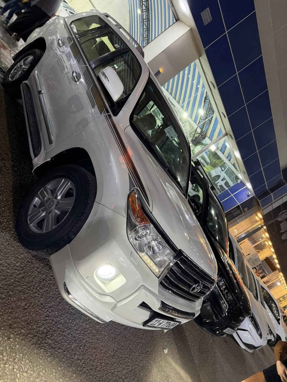 سلام عليكم لاندگروز موديل 14 فطيميه 6 سلندر ماشيه 150 جدديييده كلش بصمات ثنين كفاله عامه سونارها مرفق بلمنشور  رقم بغداد جديد سعرها 392 وبيها مجال مكانها حله للاستفسار :- ***********
