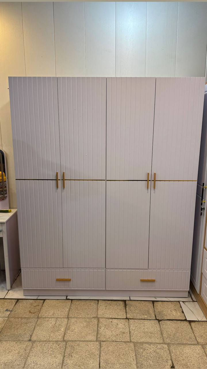 كنتور   4 باب 

الارتفاع 200 سم 
عرض  160 سم 
عمق 50 سم.


**إذا كنت صاحب هذا الإعلان وتريد حذفه لأي سبب، رجاءا أرسل رسالة إلى الدعم الفني**