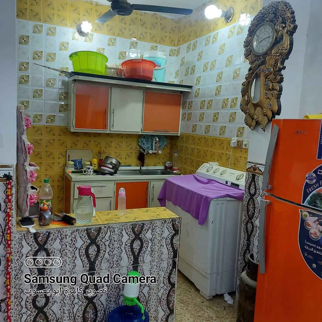 سلام عليكم بيت للبيع ٥٠ متر منطقة الشبانات بزل ثالث قريب على دار *********** حاليا بيت فارغ
