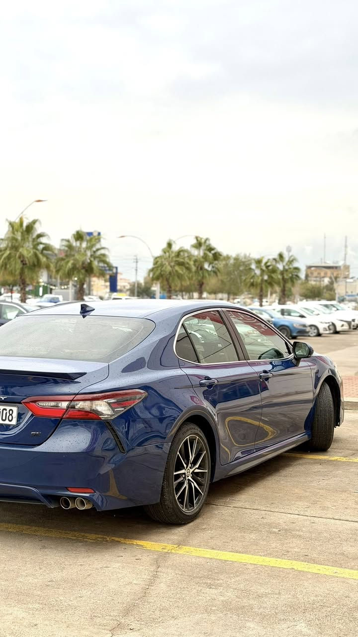 TOYOTA CAMRY للـــبــيــع 
مـــواصـــفــات SE 
مـــوديــل 2023 
ســـيـــارة بـــدون صبخ
ســـعـــر الــســيارة 209 و بـــيــهــا مـــجـــال 
مــكــان ســـيــارة اربـــيـــل 
رقـــم تــلــفــون 
0750 114 1217
