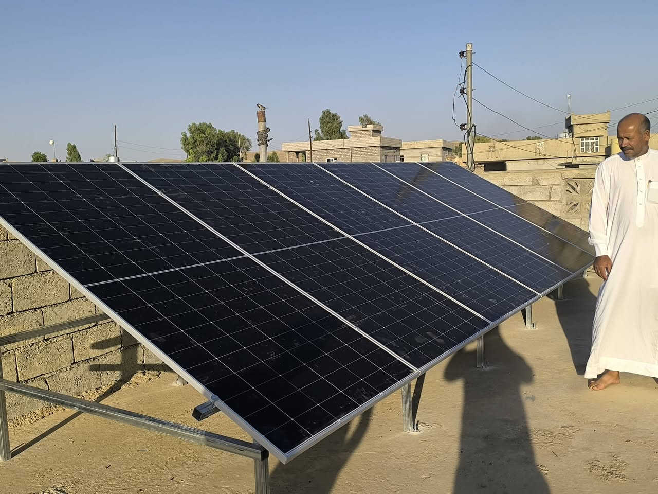 تم بحمدالله تنصيب منظومة طاقة شمسية ⚡
للأخ عيدان رشيد 
كركوك قضاء الدبس طويلعة

12امبير نهاري ☀️
12 امبير ليلي 🌌

احدث لوح وافضل لوح لونجي  himo x10 645w
انفيرتر فولترونيك ٦ كيلو 
بطارية ليثيوم ماركه مارفل 16kw 8000c

للاستفسار: 
المهندس احمد   ‏‪***********‬‏
الاداري رامي      ***********
#طاقة
