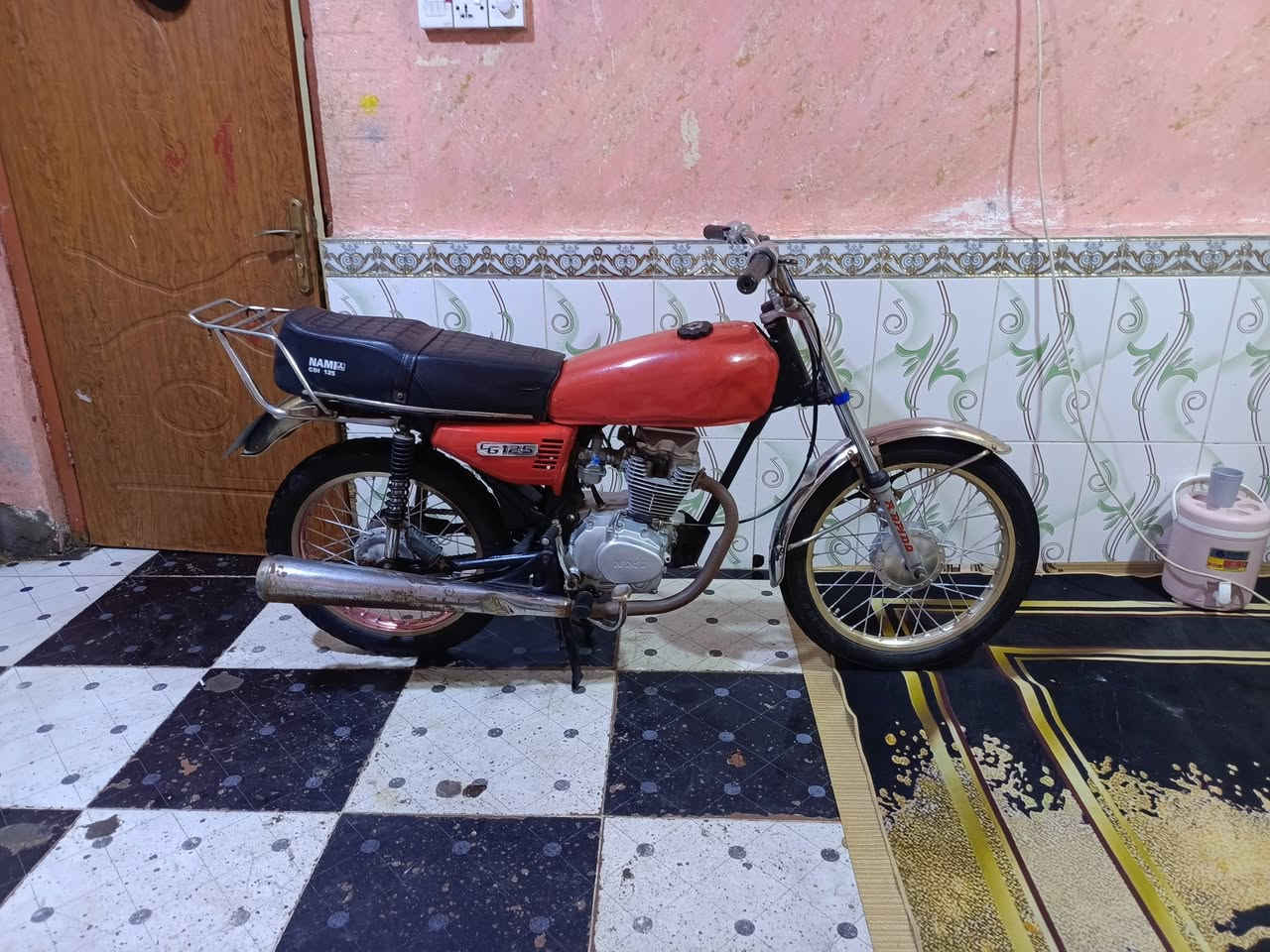 السلام عليكم دراجه للبيع رقم اسود السعر 375 مكاني بصره القبله/***********
