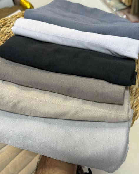 مساء الخير 

شيلة شاش جبسة كويتي اصلي 

سعر القطعة ب5.000

يوجد خدمة توصيل لجميع المحافظات 

***********
