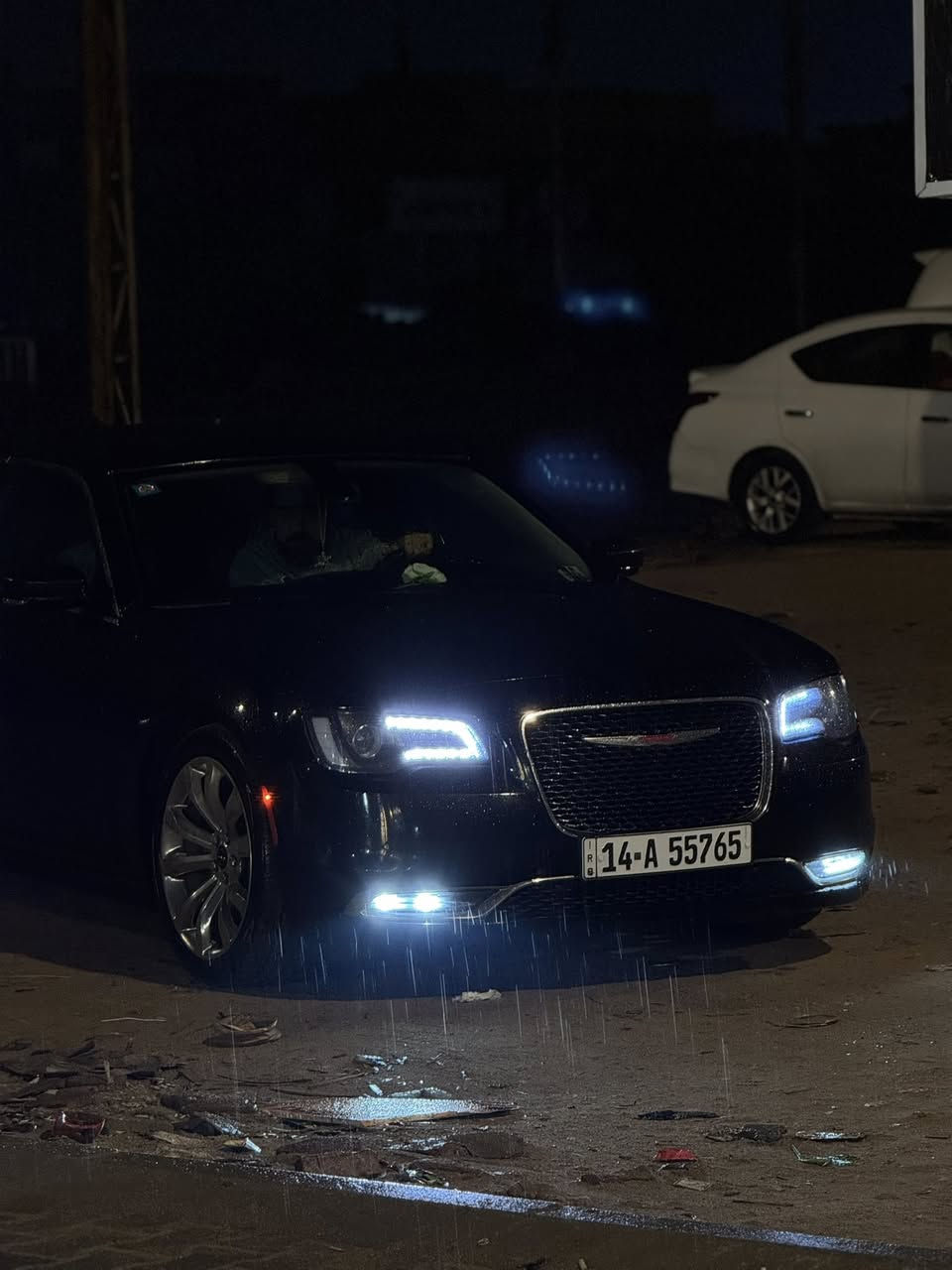 السلام عليكم مرخصت الادمن اوباما 2018 اصل رقم بصره باسمي السياره كفاله بيه تقرير امطار للدوسه فقط ماشيه 96ميل سياره فول عده الفتحه حساسات امامي خلفي هيتر ورادار بلمري تدفئه بلكشنات سياره ماناقصه ايشي ترايك الاربيل داخله اسود ملكي سياره حيل جديده السعر 230 
رقميي ***********
