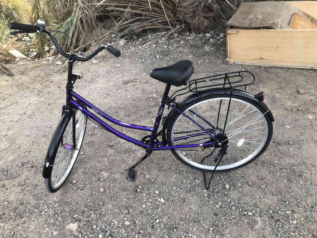 بايسكل بناتي حجم ٢٦ للبيع
نقصة بس بس صينية وبريك امامي فقط 
ويخبل البايسكل مكاني بغداد حي العامل السعر 100 وبي مجال 
واتساب ورصيد ***********
