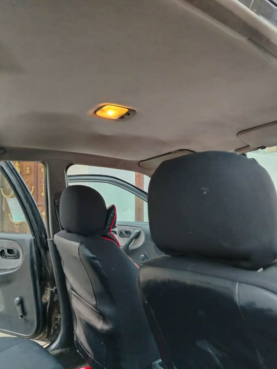 نيسان بريمرا ١٩٩١
 محرك كصة قبل ٦ اشهر جديد
 تبريد ثلج كهربائيات كلها شغالة
كوبون بانزين
 باسم ولد من بعشيقة
بيها صبغ مكانات بدون دعم اثر تقحيل
 سنوية ٢٨
طخم نضيف
***********
مكاني بعشيقه
