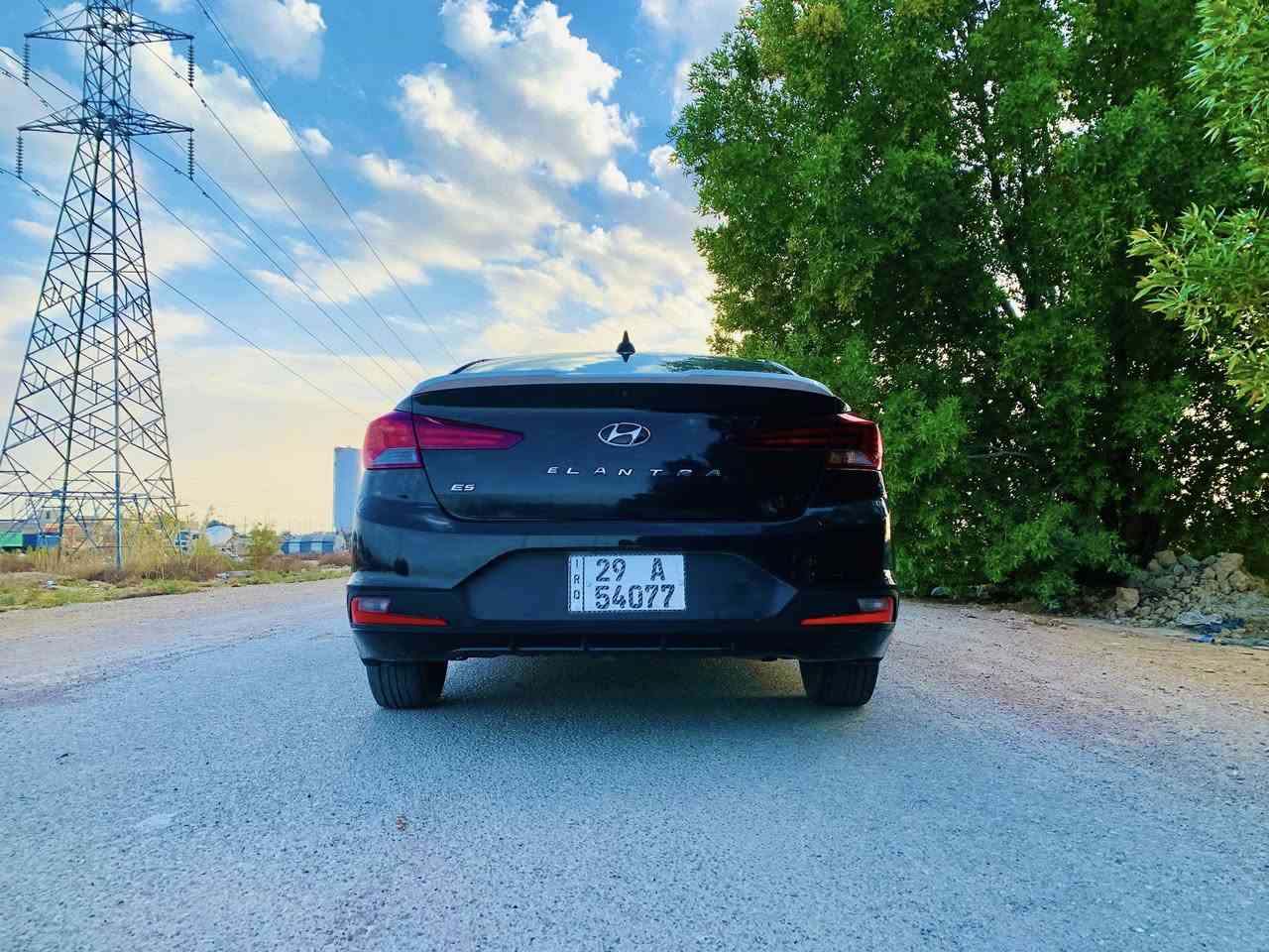 اسعد الله ايامكم
النترا 2020
حادثها البنيد والدعاميه بدون دواخل
وبلعراق صار بيها الجاملغ صبغ وبيبان ثنين اثر جراد وربع صبغ بل جنطه بسيط 
سياره جديده وحلوه 
محرك 2000 دوش 
سيارع عليها ادامه كامله 
تخم تاير وباتري وحداده 
انضمه مود درايف وضعيات قياده
وباقي المواصفات معروفه 
رقم واسط تحويل مباشر 
السعر 122 وبي مجال
***********
