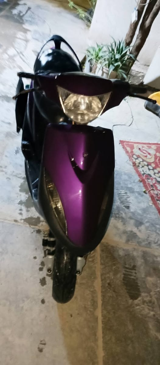 السلام عليكم درجة مكس عدل البيع مفتوح مره وحد مبدل بوشه +كزوز رياضي كربائيت كله شغله  المكين مشاء الله  مدريه الكل جمعه بدل دهن  اني  السعر 600 وبيه مجال حك الجي مكاني بصره قضاء المدينه منطقة الخاص الرقم *********** بس وتساب
