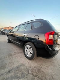 رندو ٢٠٠٩ • ٧ راكب • مكينه ٢٤٠٠