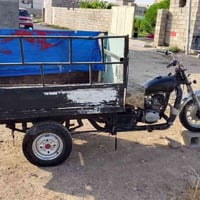 ٣٠٠