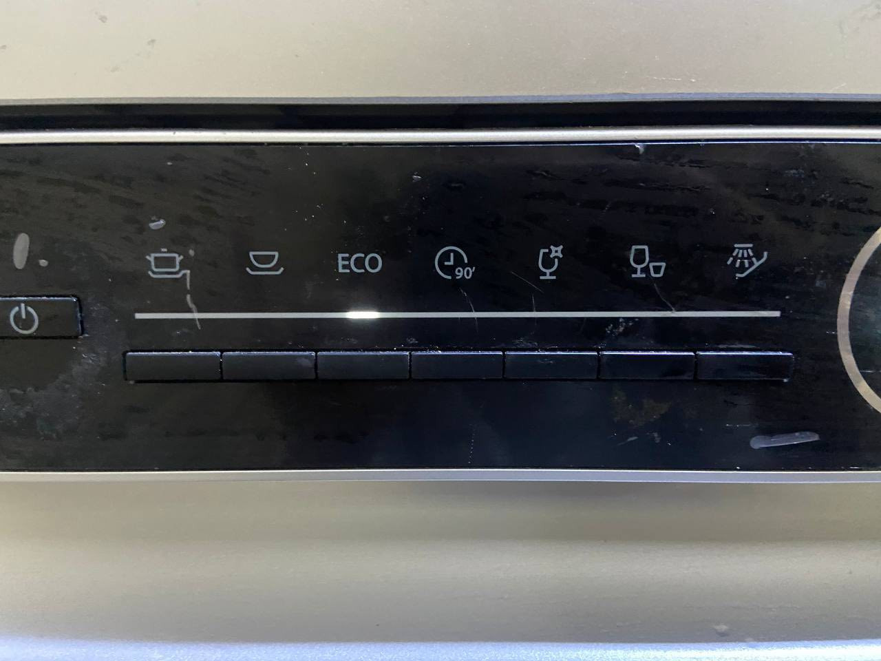 غساله صحون للبيع جديده كلش نضافه 100/100متواجد واتساب ***********
