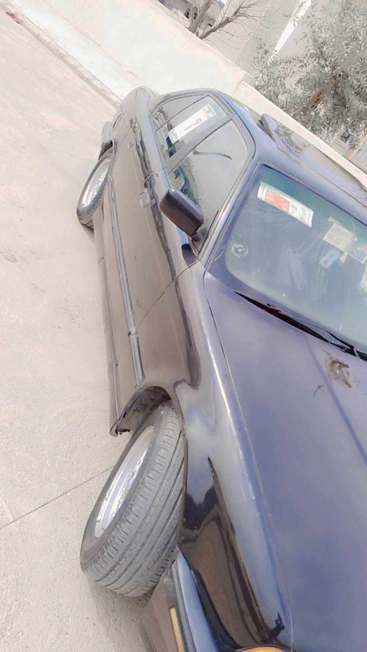 لبیع بی ام حجم بیلادی525iaمودیل1992محرك مسكر فانوص كیر اوتوماتیك تبرید سلایت جام كهربائی فول مواصفات بدون ضربه عام بخ جمالی مكان قضاء بردراش
تحویل شرت (غرامات ملیون تنزل من سعر)67مجال  رقم تلفون***********/***********
