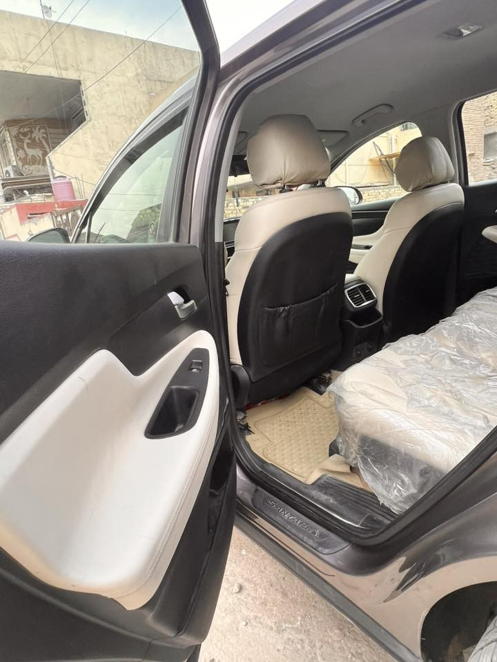 السلام عليكم سنتافي ١٩ امريكي ٤ سلندر ٥ راكب نص مواصفات سياره ماشيه قرابة ٥٠،٠٠٠الف رقم جديد انكليزي  ضربته جاملغ وبنيد بدون تبديل اي قطعه 
سعره ١٥٤ بيه مجال للشراي  تواصل واتساب فقط ***********
