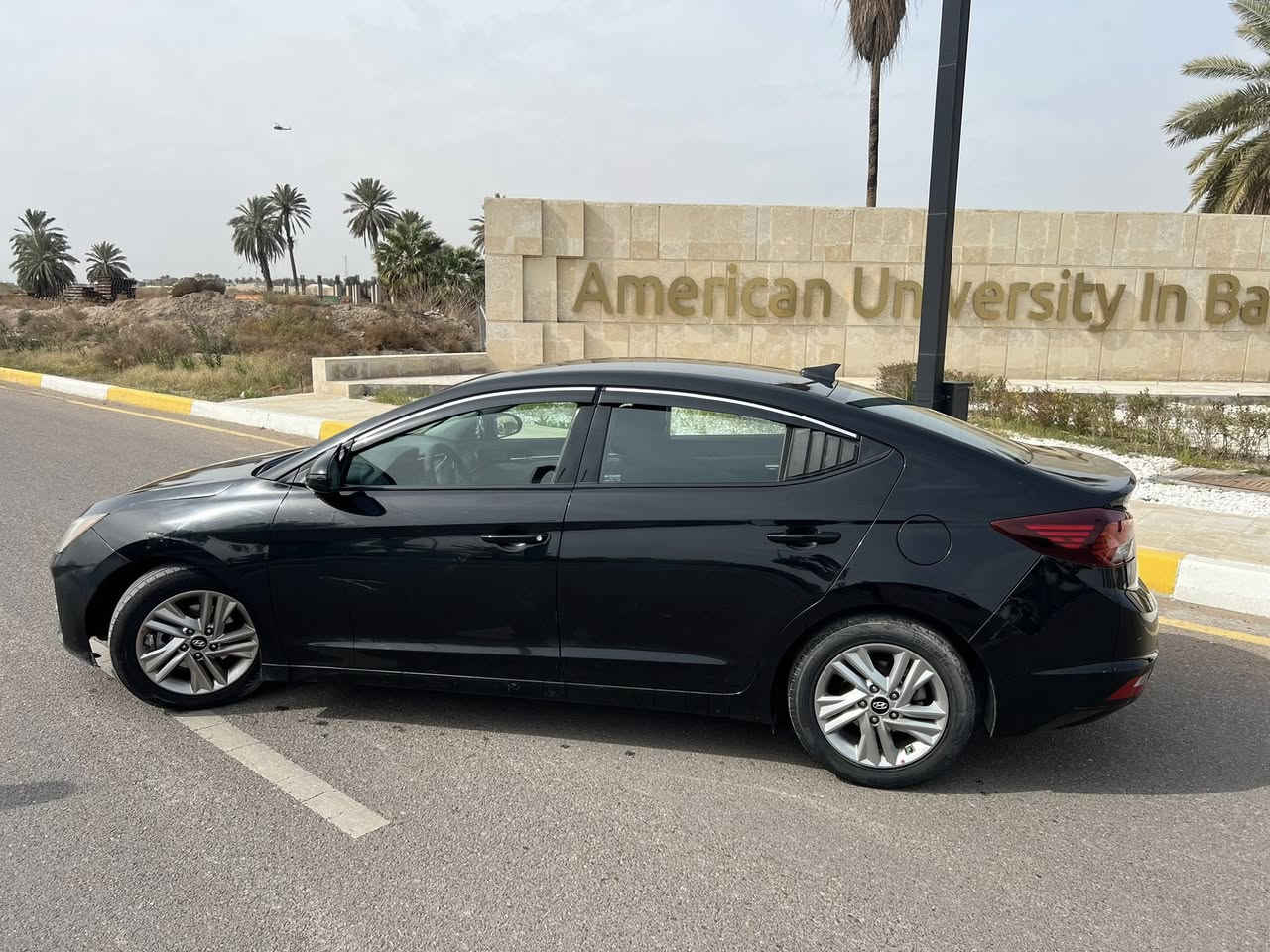 السلام عليكم
هونداي النترا 2020 وارد أمريكي 

صور الحادث مرفقة رقم شاصي  

حادث بنيد و صبغت ربع الباب اثر شخط 

رقم اربيل الجديد تحويل مضمون وكالة او سنوية 

المواصفات: شاشة كبيرة - كامرة دوارة - فول تحكم ستيرن 

رادار جانبي  وا مامي - ويل كب - محرك 2000 دوش - مانع انزلاق

بلوجكتر - ماشية 107mi الف ميل - USB - ABS 

مكينة كير مكفولات لاتنقيص ولا تبخير 

المكان بغداد حي الجهاد 

للتواصل والاستفسار:***********
اخوان اتصال فقط ع رقم مكلف للنشر
