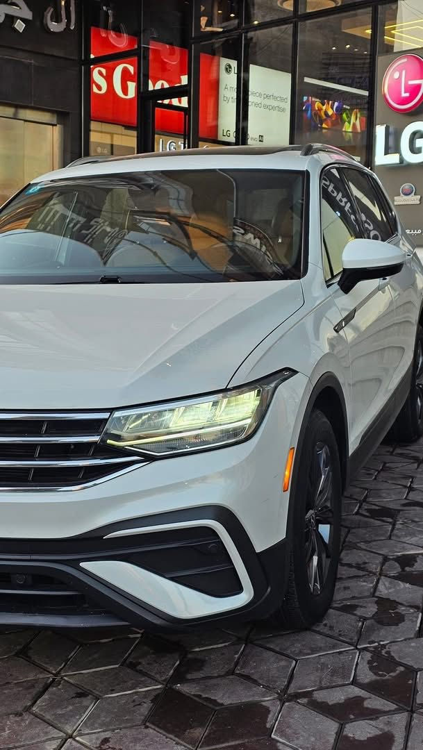 سلام عليكم 

تيكوان 2023 SE فول مواصفات  فور ويل
وارد امريكي حادثها جاملغ خلف السائق وقبغ جنطة 
ايرباك البردة فقط 
صور الحادث مرفقة بالمنشور 
ماشية 17 الف ميل
داخل جوزي 
بنوراما 
كشن كهرباء 
كشنات تدفئة 
مري جانبية تدفئة
نقاط عمياء 
رادار امامي خلفي 
السيارة كاملة مابيها دينار مصرف 
مكانها بغداد / المنصور  
السعر 22500 
***********
